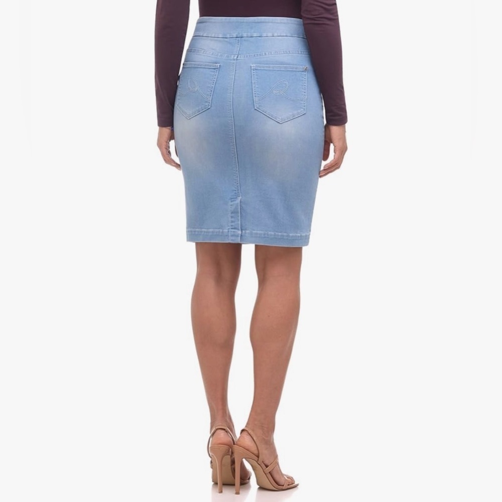 NWOT Rekucci Ease Into Comfort Pull-On Stretch Light Wash Denim Skirt Size 10 - Picture 3 of 8